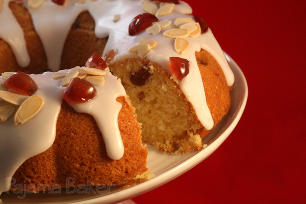 Cherry Cake | pajamabaker.com