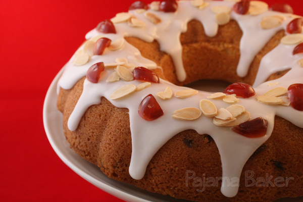 Cherry Cake | pajamabaker.com